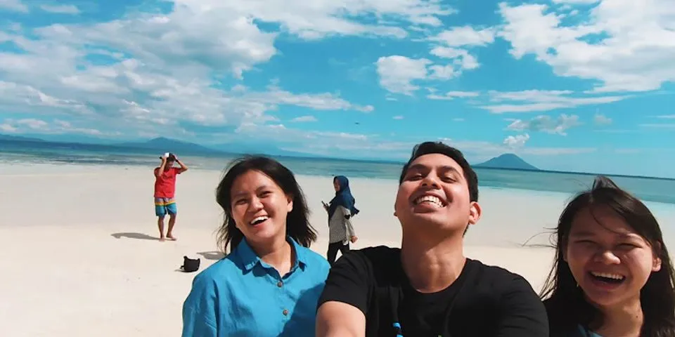 Apakah Bunaken termasuk wisata bahari di Indonesia?