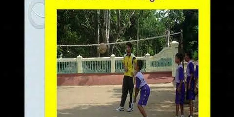 Dalam permainan bola voli memberikan bola kepada teman atau mengumpan disebut